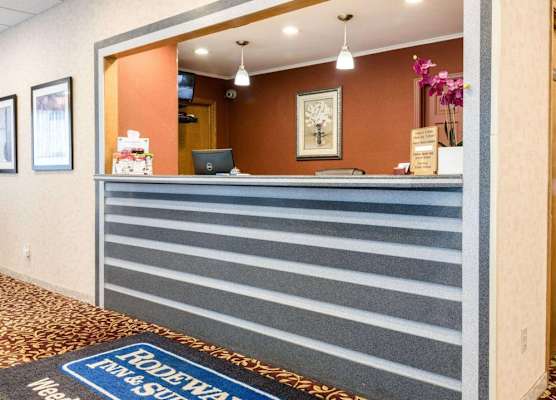 Rodeway Inn 1