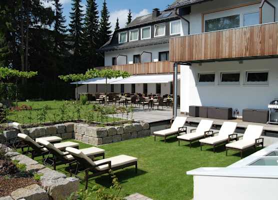 AVITAL Resort 1