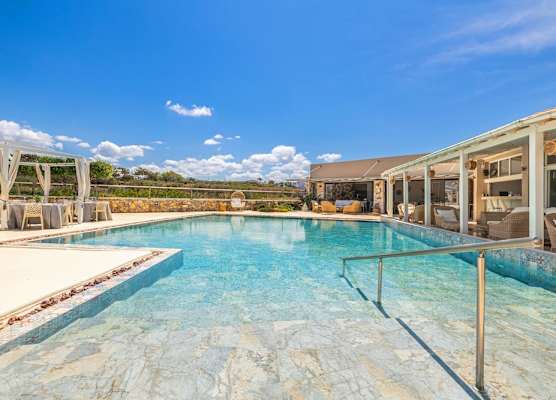 Paradise Island Villas 1