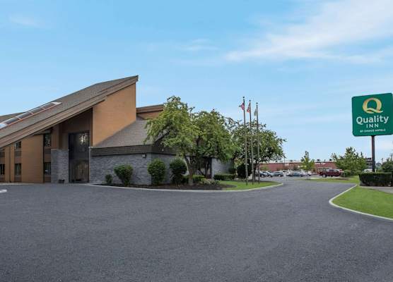 Quality Inn Toledo Westgate 1