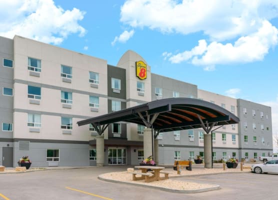 Super 8 by Wyndham Winnipeg East MB 1