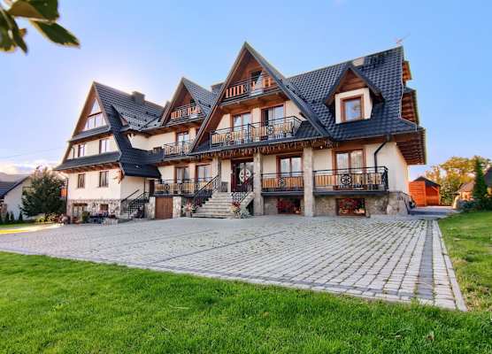 Willa Królewska - Wellness SPA - widokowe Pokoje i Apartamenty 1