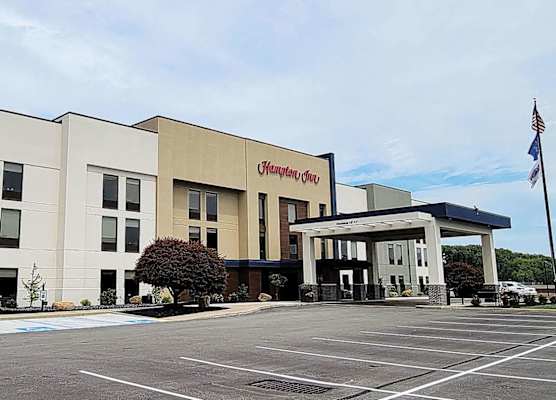 Hampton Inn Greensburg 1