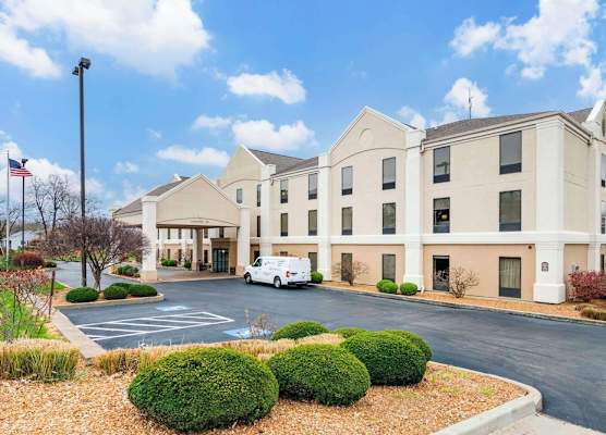 Comfort Inn Near Six Flags St Louis 1