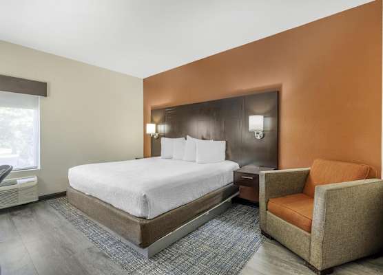Best Western Plus Lee's Summit Hotel & Suites 1