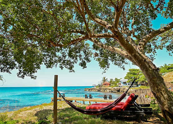 The Nook, Design Led 2BR Villa, Walk to Beach, Jakes, Restaurants and More 1