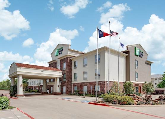 Holiday Inn Express & Suites CLEBURNE by IHG 1