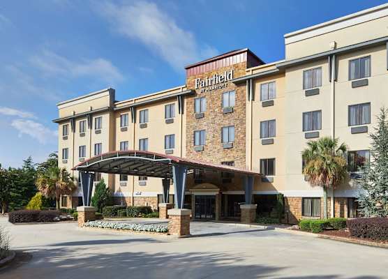 Fairfield Inn & Suites by Marriott Gainesville 1
