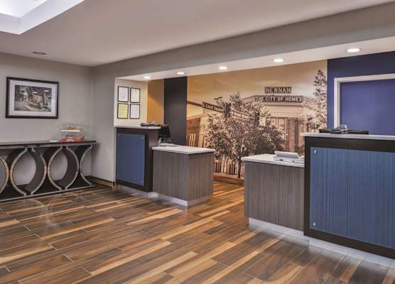 La Quinta by Wyndham Atlanta South - Newnan 1
