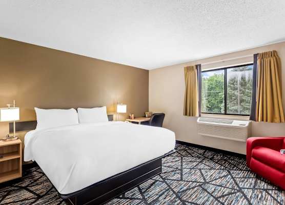 Quality Inn & Suites Howe - Sturgis 1