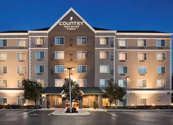 Country Inn & Suites by Radisson, Ocala Southwest 1