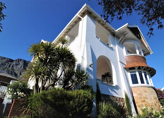 Abbey Manor Luxury Guesthouse 1
