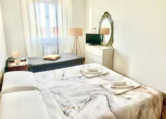 Cavour16 rent bedrooms 1
