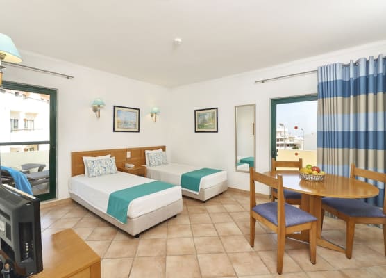 Oceanus Aparthotel 1