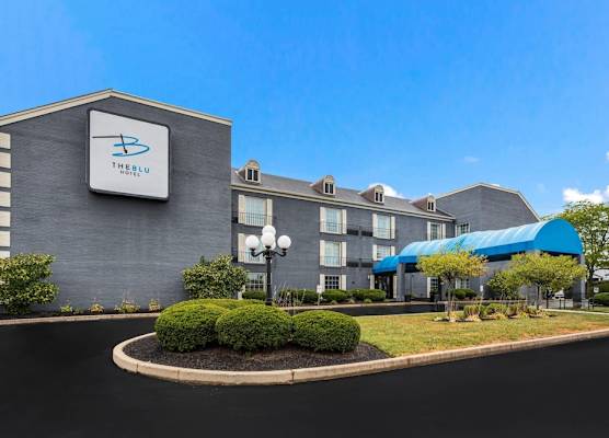 The Blu Hotel Blue Ash Cincinnati, an Ascend Collection Hotel 1