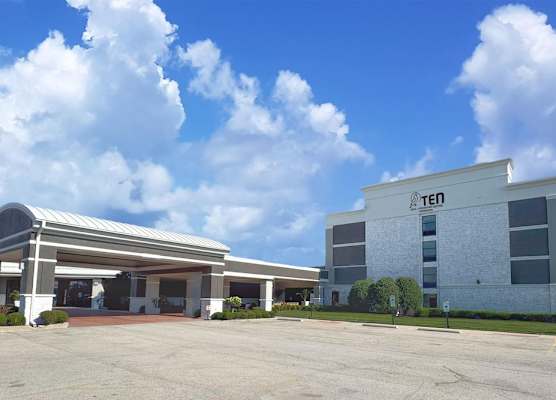 Hotel Gurnee 1