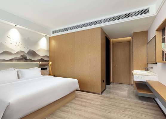 Ramada Encore By Wyndham Wuhan Station 1
