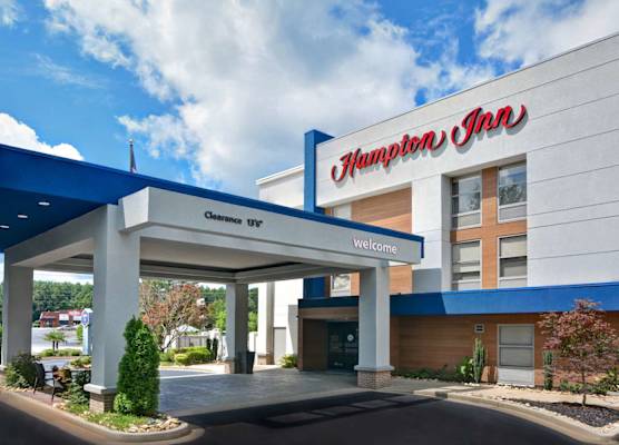 Hampton Inn Greenwood 1