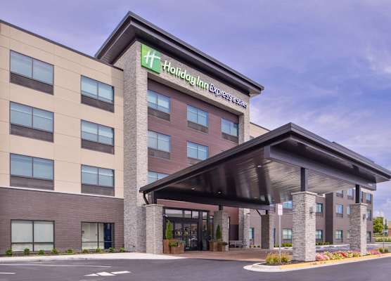 Holiday Inn Express & Suites OLATHE WEST by IHG 1
