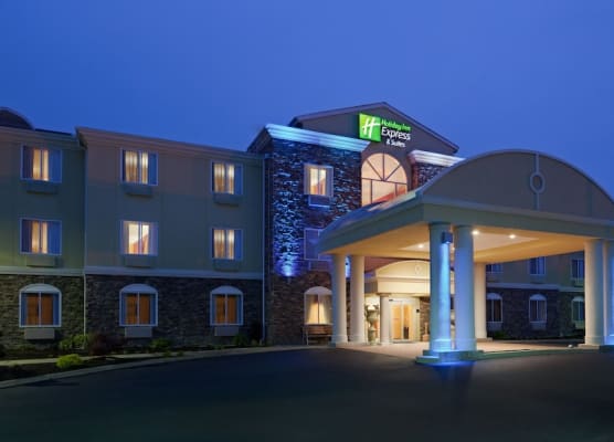 Holiday Inn Express & Suites SWANSEA by IHG 1