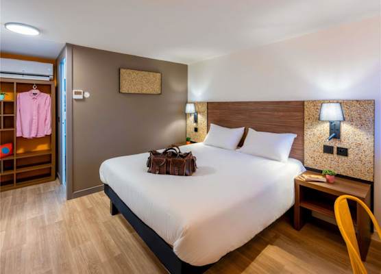 greet Hotel Chatellerault 1
