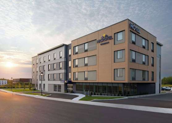Microtel Inn & Suites by Wyndham Lachute 1