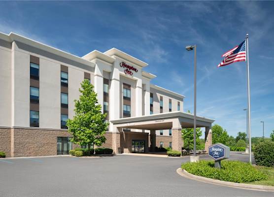 Hampton Inn Fairmont 1