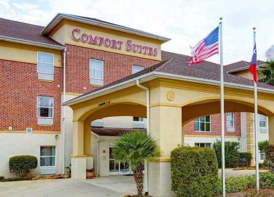Comfort Suites University Drive 1
