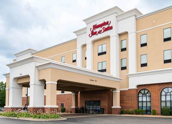 Hampton Inn & Suites Effingham 1