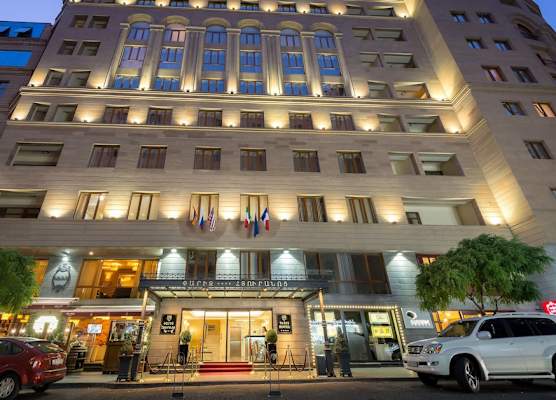 Paris Hotel Yerevan 1