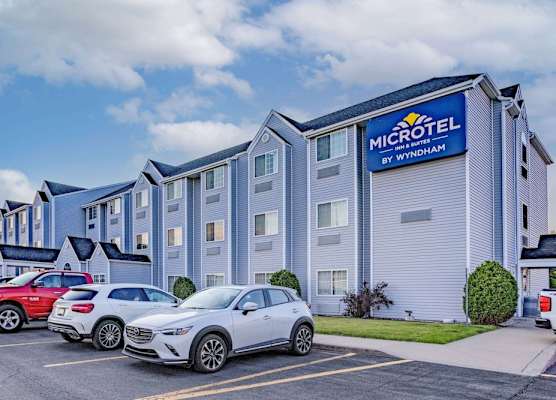 Microtel Inn & Suites by Wyndham Plattsburgh 1