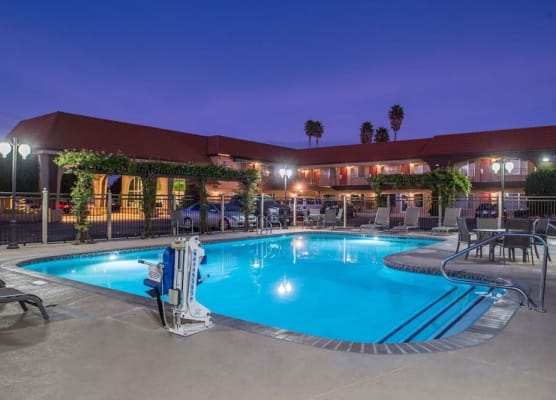 Laurel Inn & Conference Center 1