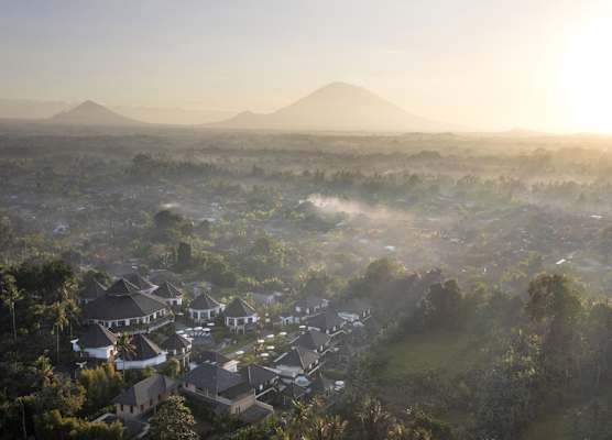 Swan Paradise A Pramana Experience 1