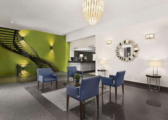 Days Inn by Wyndham Montreal Airport Conference Centre 1