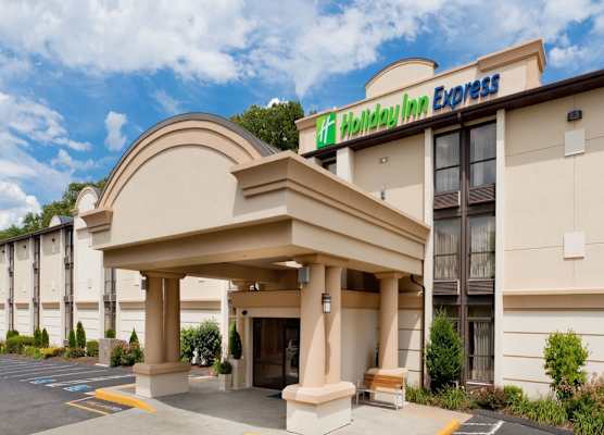 Holiday Inn Express SOUTHINGTON by IHG 1