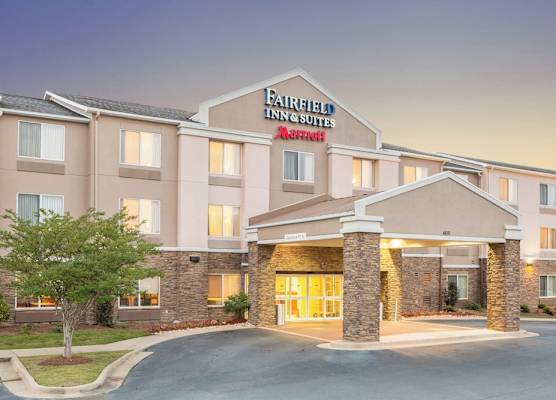 Fairfield Inn & Suites by Marriott Columbus 1