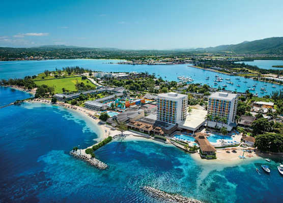 Sunset Beach Resort, Spa & Waterpark 1
