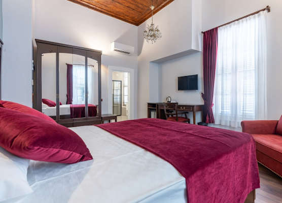 Giges King Hotel 1