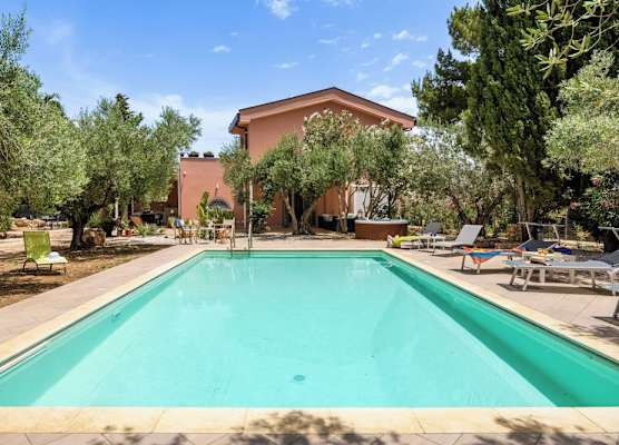 Villa Giovanna con Piscina by Wonderful Italy 1