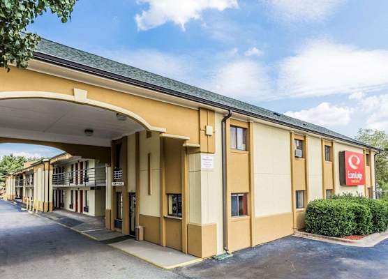 Econo Lodge Inn & Suites Matthews - Charlotte 1