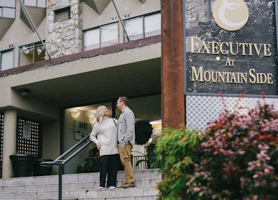 Mountain Side Hotel Whistler by Executive 1
