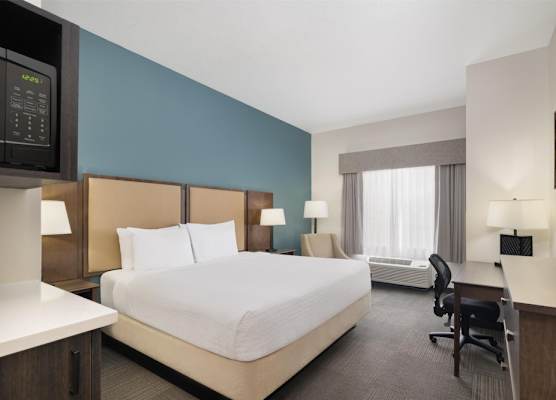 Best Western Plus Frontier Inn 1