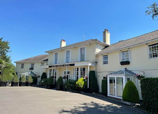 Alton House Hotel 1