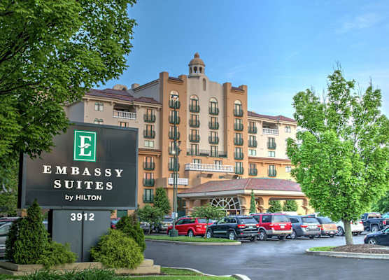 Embassy Suites by Hilton Indianapolis North 1