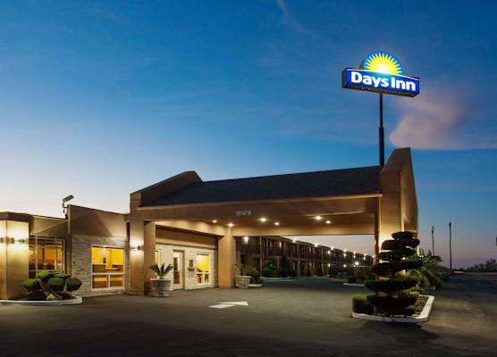 Days Inn by Wyndham Chowchilla Gateway to Yosemite 1