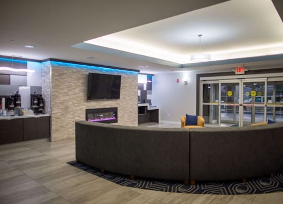 La Quinta by Wyndham Houston East at Normandy 1