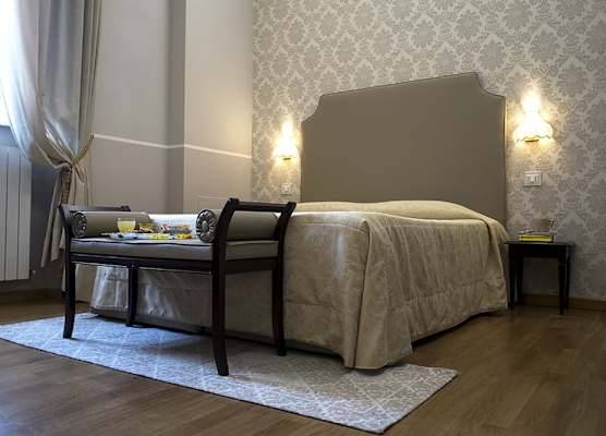 Hotel Navy 1