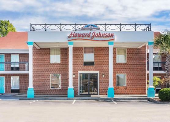 Howard Johnson by Wyndham Aiken 1