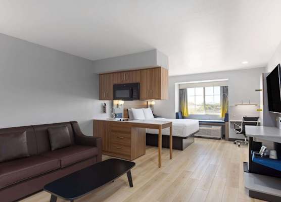 Microtel Inn & Suites by Wyndham Tracy 1