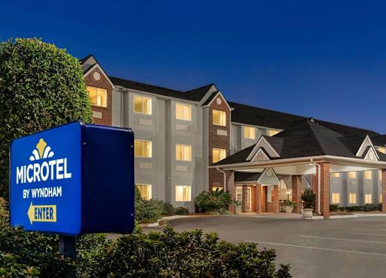 Microtel Inn & Suites by Wyndham 1